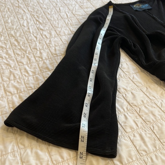 Blue Life Black Toe Top Crop Komodo size xs - Picture 8 of 9